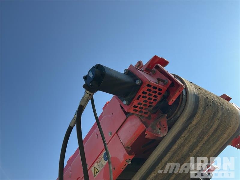 Sandvik QJ341 Tracked Jaw Crushing Plant 골재 플랜트