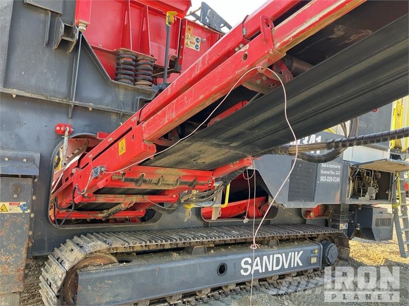 Sandvik QJ341 Tracked Jaw Crushing Plant 골재 플랜트