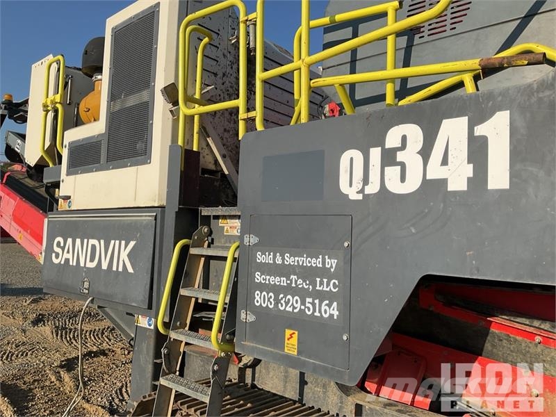 Sandvik QJ341 Tracked Jaw Crushing Plant 골재 플랜트