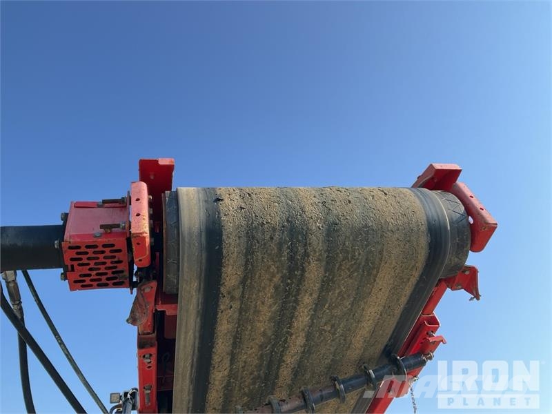 Sandvik QJ341 Tracked Jaw Crushing Plant 골재 플랜트