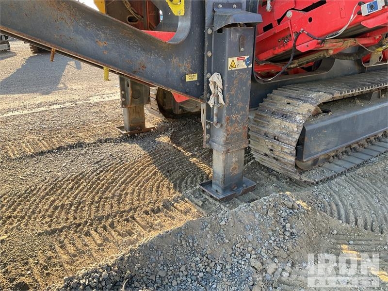 Sandvik QJ341 Tracked Jaw Crushing Plant 골재 플랜트