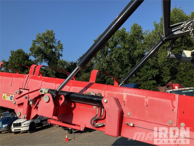 Sandvik QJ341 Tracked Jaw Crushing Plant 골재 플랜트