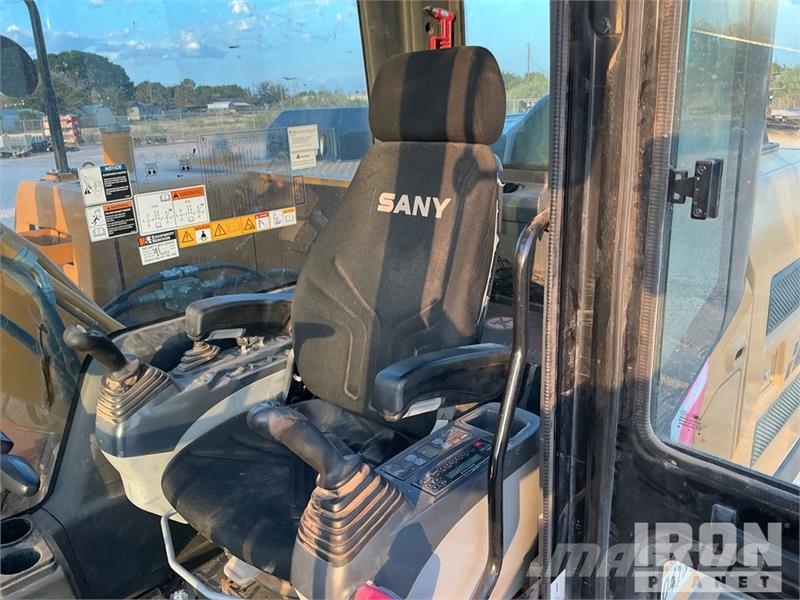 Sany SY135C Raupenbagger