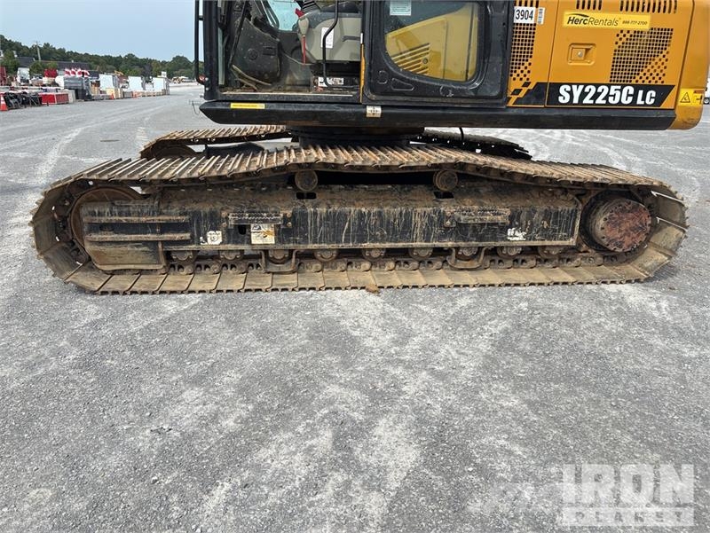 Sany SY225C Tracked Excavator Escavatori cingolati