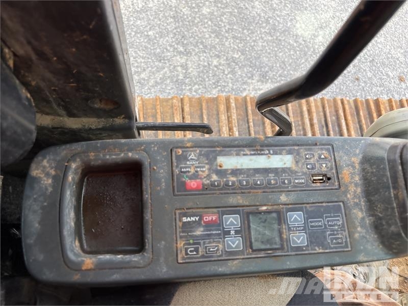 Sany SY225C Tracked Excavator Escavatori cingolati