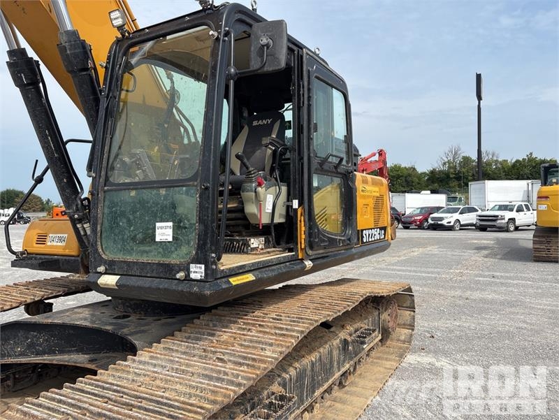Sany SY225C Tracked Excavator Escavatori cingolati