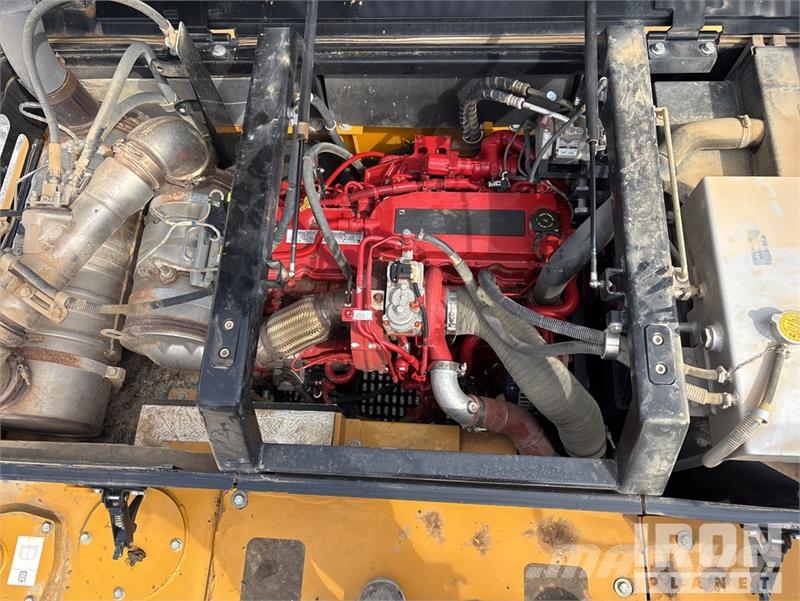 Sany SY225C Tracked Excavator Escavatori cingolati
