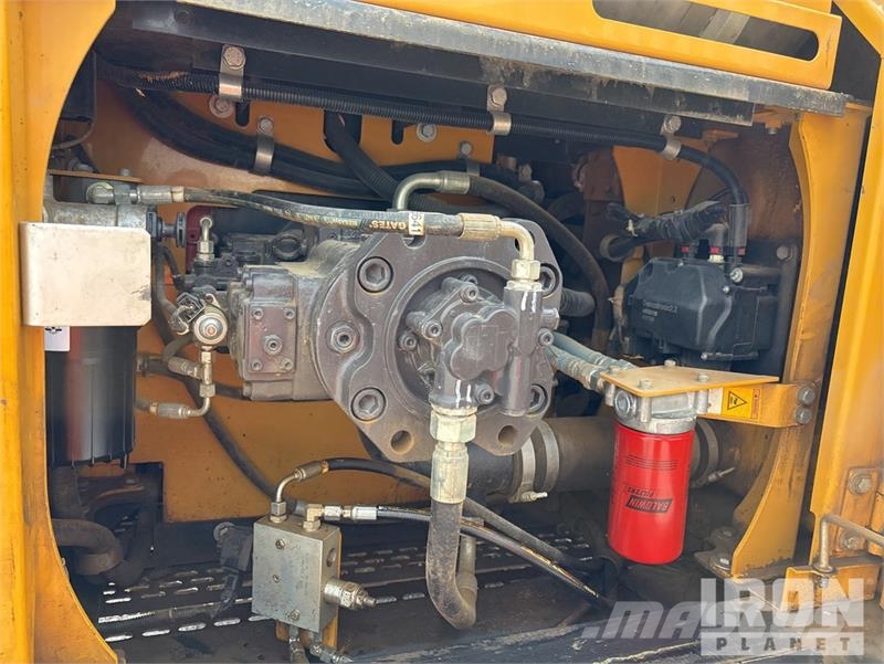 Sany SY225C Tracked Excavator Escavatori cingolati
