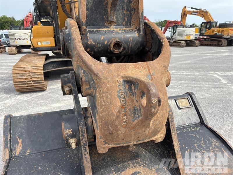 Sany SY225C Tracked Excavator Escavatori cingolati