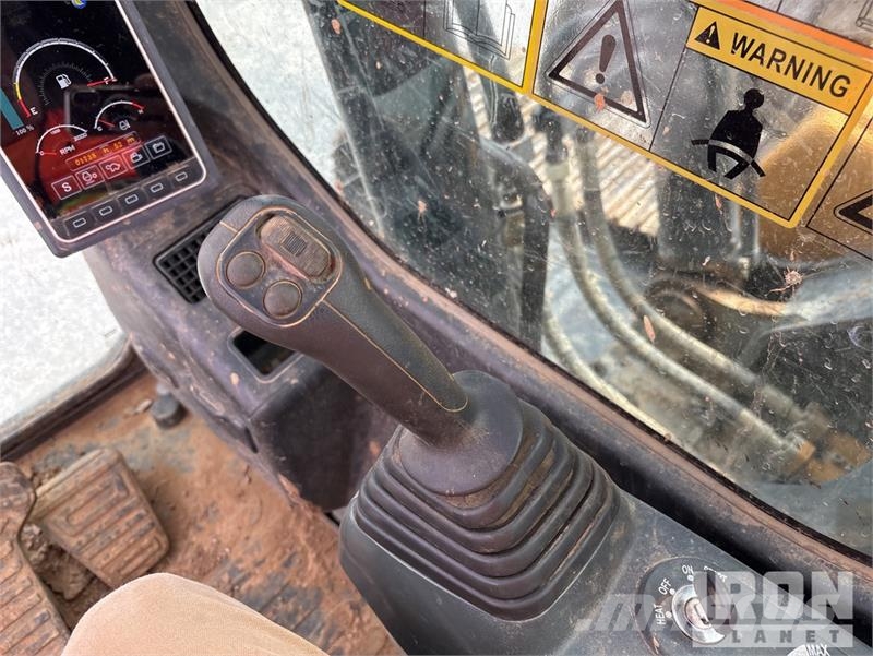 Sany SY225C Tracked Excavator Escavatori cingolati