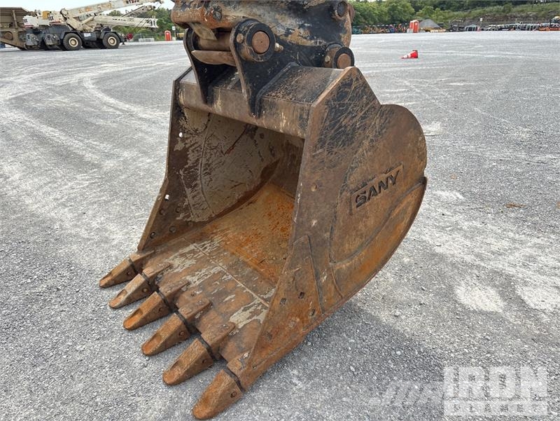 Sany SY225C Tracked Excavator Escavatori cingolati