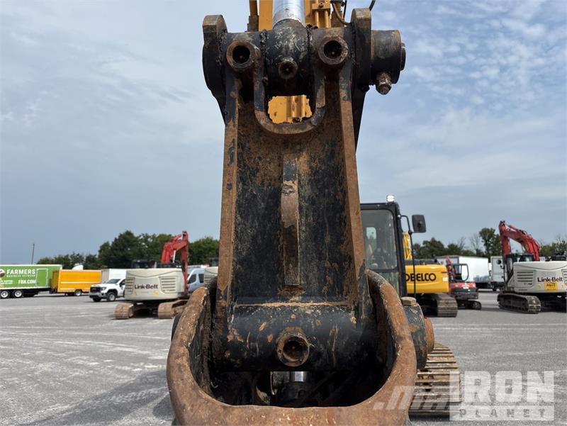 Sany SY225C Tracked Excavator Escavatori cingolati