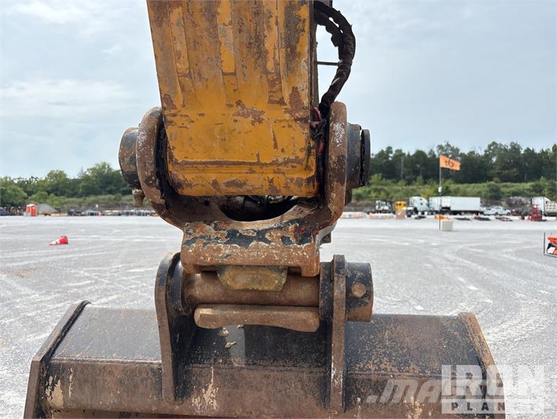 Sany SY225C Tracked Excavator Escavatori cingolati
