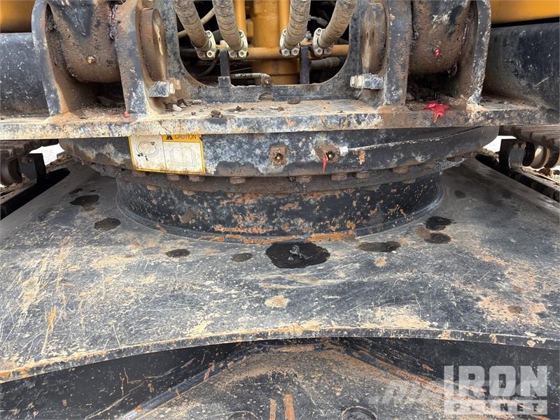 Sany SY225C Tracked Excavator Escavatori cingolati