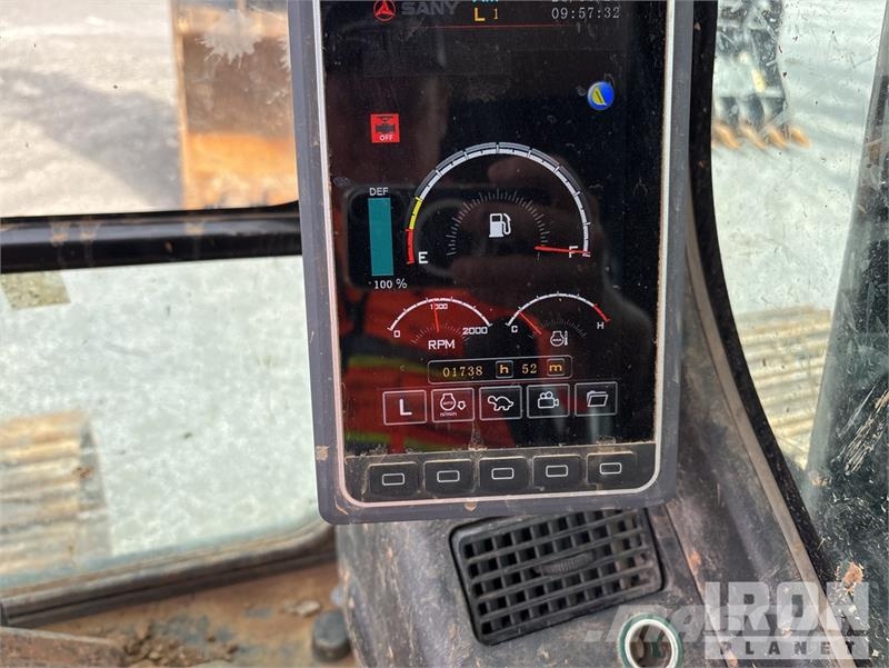 Sany SY225C Tracked Excavator Escavatori cingolati