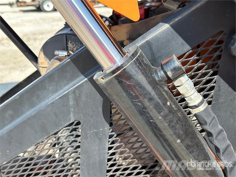 Scag SJ1125-W-40-25KBD Mini Compact Track Loader 스키드로더