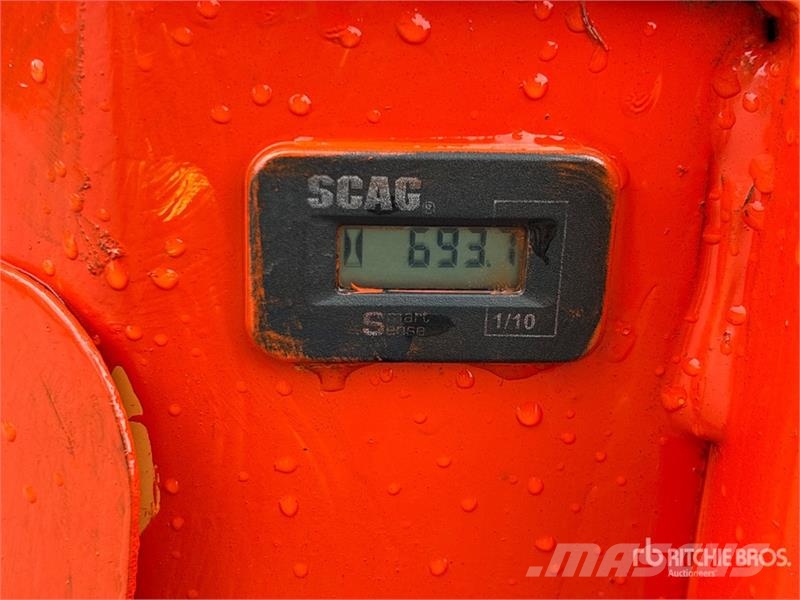Scag STT-29DF1-SS Ride-On Lawn Mower Самохідні газонокосарки