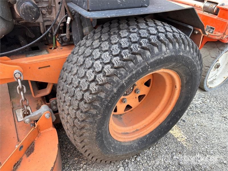 Scag V- ride II 4x2 Stand-On 52 in Lawn Mower Traktorske kosilice