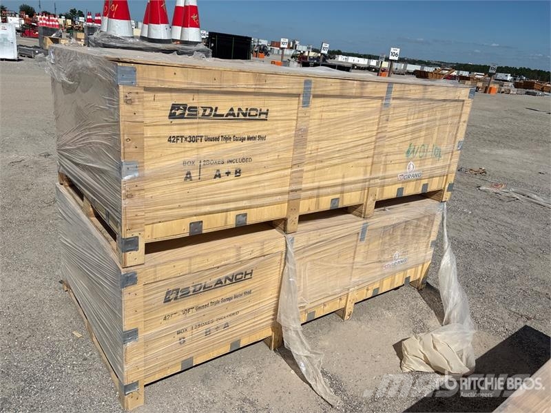 SDL4230TGMS Triple Garage Metal Shed (Unused) Edificación de acero