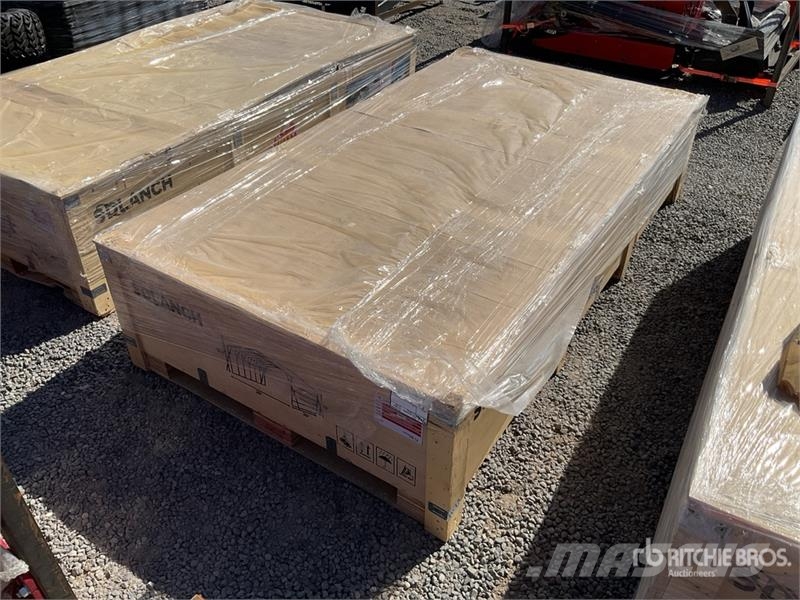SDLC2030FT 20 ft x 30 ft Enclosed Carport (Unused) Сталеві каркасні будівлі
