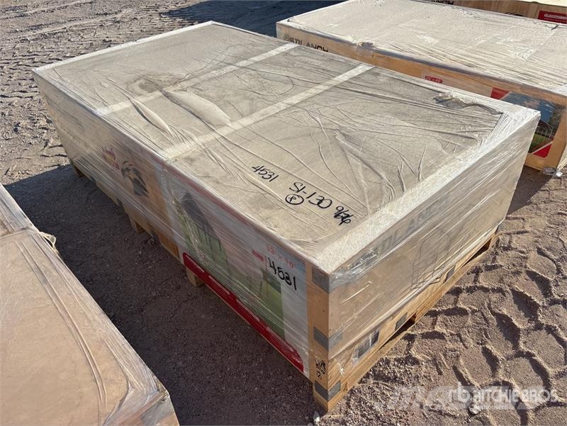 SDLGM1310F 13 ft x 10 ft Galvanized Metal Livestoc ماكينات وملحقات مواش أخرى