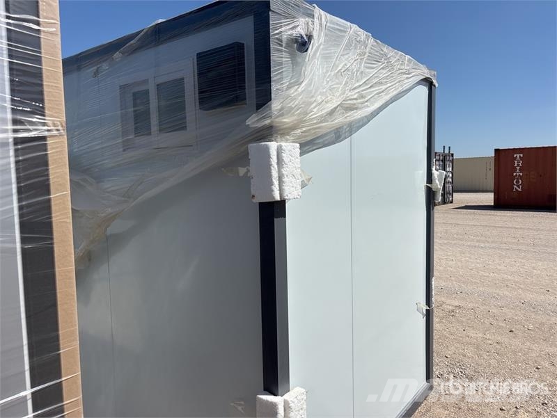  SDLMT 7 ft x 6 ft 8 in Portable Toilet (Unused) مكونات أخرى