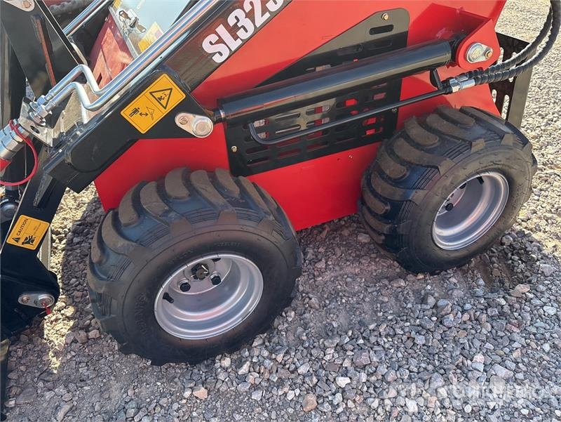  SDLOOL SL-323TZ Mini Skid Steer Loader (Unused) Kompaktlader