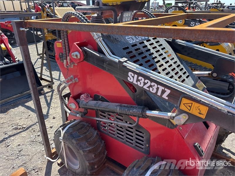  SDLOOL SL-323TZ Mini Skid Steer Loader (Unused) لوادر انزلاقية التوجيه