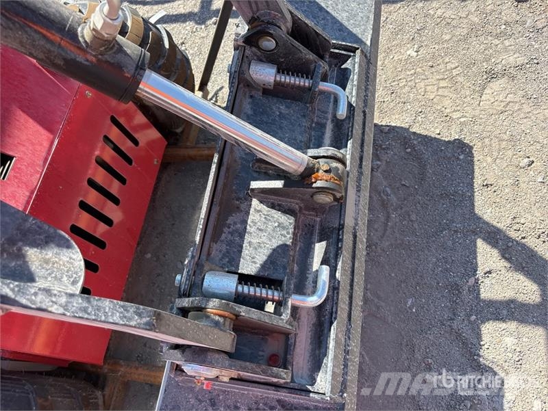  SDLOOL SL-323TZ Mini Skid Steer Loader (Unused) لوادر انزلاقية التوجيه