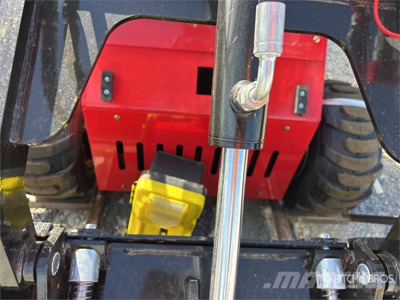 SDLOOL SL-323TZ Mini Skid Steer Loader (Unused) Chargeuse compacte