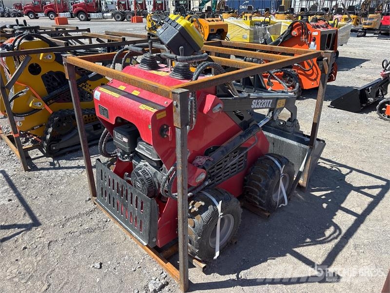  SDLOOL SL-323TZ Mini Skid Steer Loader (Unused) لوادر انزلاقية التوجيه