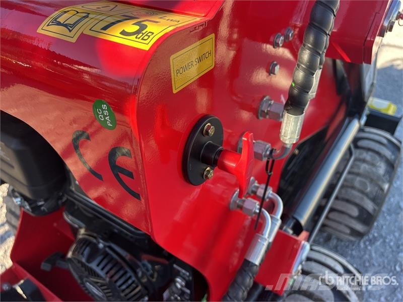  SDLOOL SL-323TZ Mini Skid Steer Loader (Unused) لوادر انزلاقية التوجيه