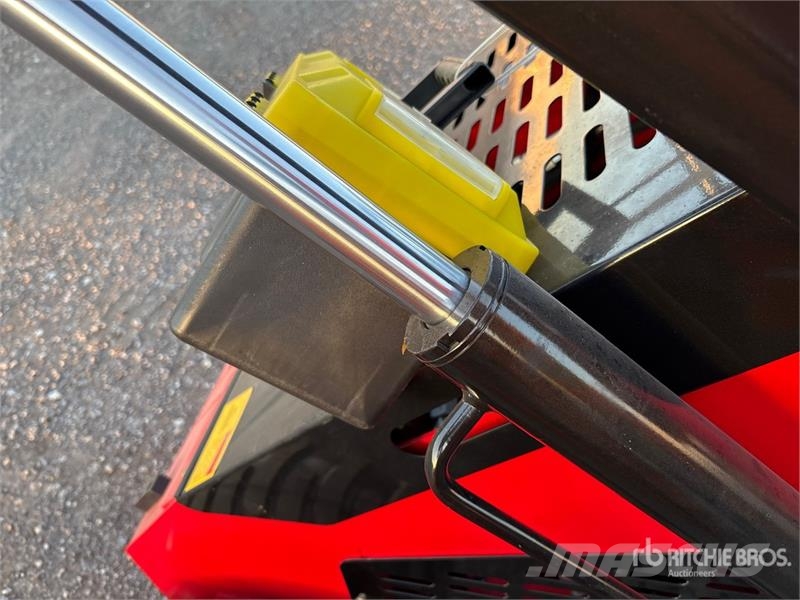  SDLOOL SL-323TZ Mini Skid Steer Loader (Unused) Šmykom riadené nakladače