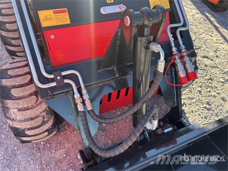  SDLOOL SL-323TZ Mini Skid Steer Loader (Unused) لوادر انزلاقية التوجيه