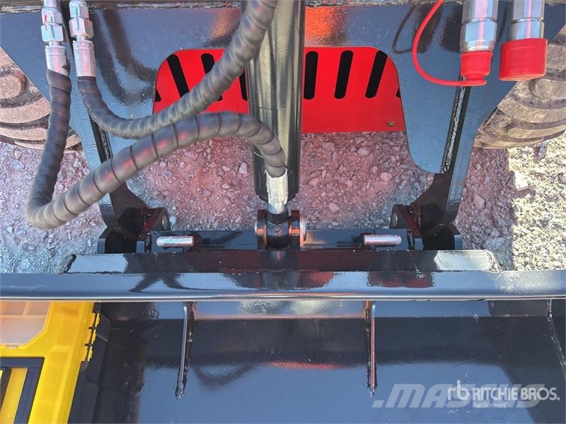  SDLOOL SL-323TZ Mini Skid Steer Loader (Unused) لوادر انزلاقية التوجيه