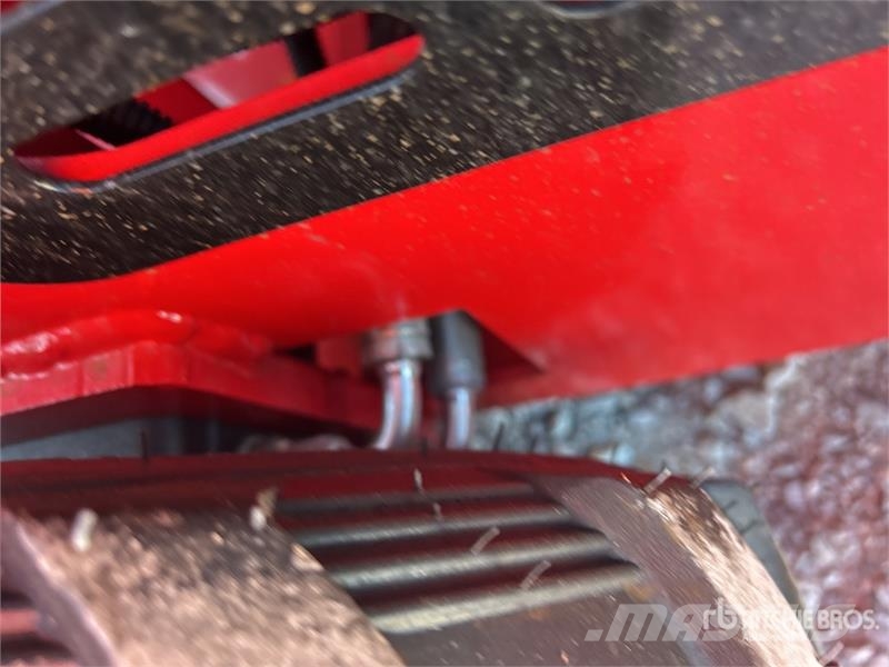  SDLOOL SL-323TZ Mini Skid Steer Loader (Unused) لوادر انزلاقية التوجيه