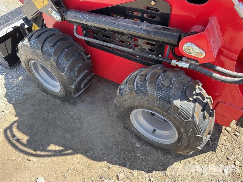  SDLOOL SL-323TZ Skid Steer Loader (Unused) لوادر انزلاقية التوجيه