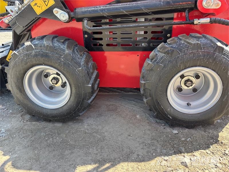  SDLOOL SL-323TZ Skid Steer Loader (Unused) لوادر انزلاقية التوجيه