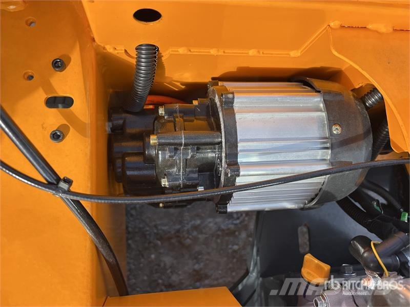 SDLOOL SL-LM1000Q Remote Control Lawn Mower (Unuse Trattorini tagliaerba