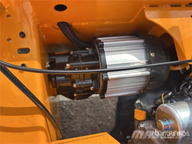  SDLOOL SL-LM1000Q Remote Control Lawn Mower (Unuse Самохідні газонокосарки