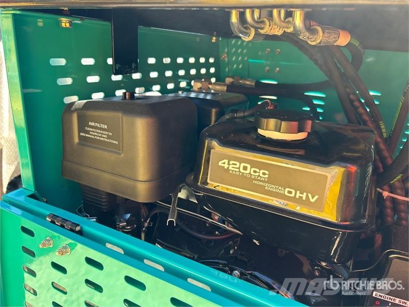  SDLOOL SL-MT750 Track Mini Mixer Concrete Buggy (U Betona maisītājs