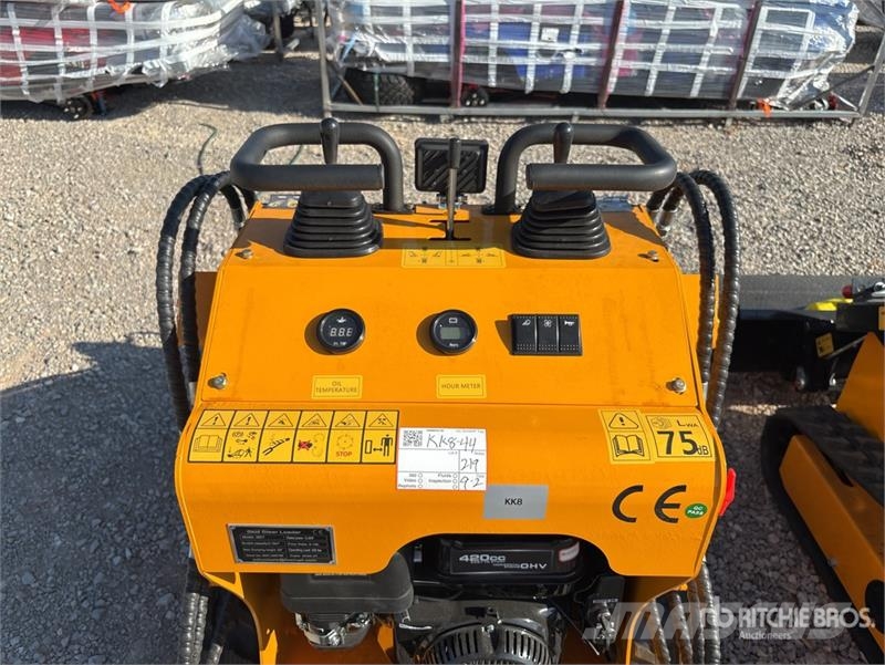 SDLOOL SL360T Mini Compact Track Loader (Unused) Šmykom riadené nakladače