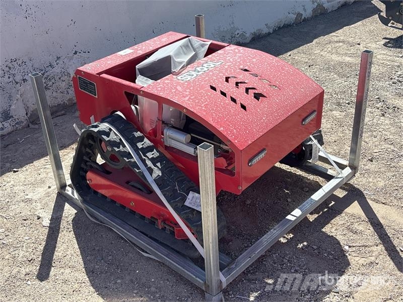  SDLOOL SL800 Remote Control Crawler Lawn Mower (Un Riding mowers