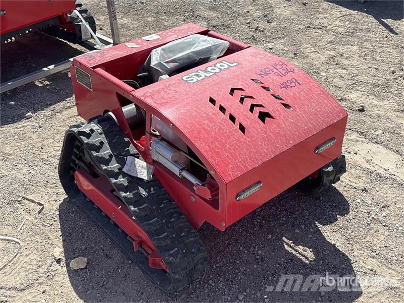 SDLOOL SL800 Remote Control Crawler Lawn Mower (Un Riding mowers
