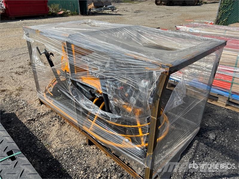  SDLOOL SL80R Ride-On Power Trowel (Unused) Truelles