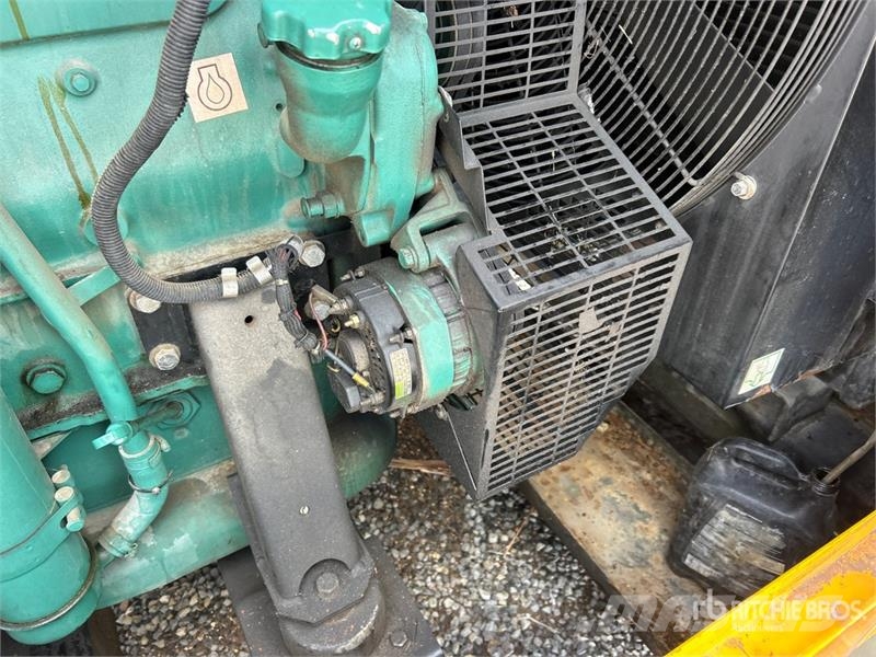 Sdmo GS350UC-SA 350 kW Skid-Mounted Generator Set مولدات ديزل