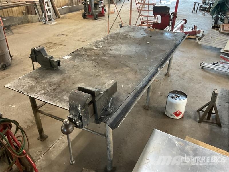 Shop Table w/Vises and Roller Cart Andre komponenter