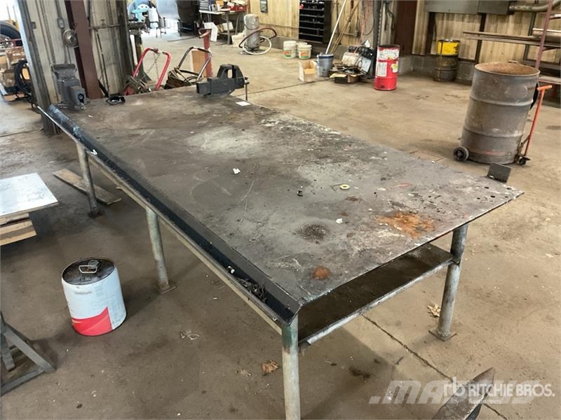 Shop Table w/Vises and Roller Cart Andre komponenter