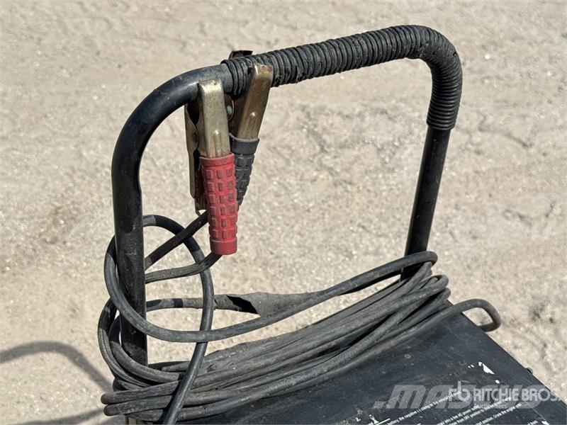  Shumacher SE-4020 Battery Charger Зарядные устройства