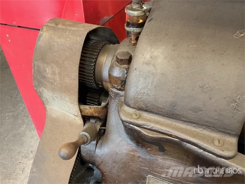 Sidney Tool Co. 15 in Engine Lathe 건설 장비 - 기타